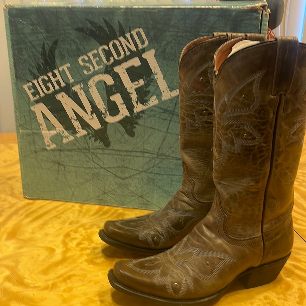 Savannah Boot- Distressed Gray